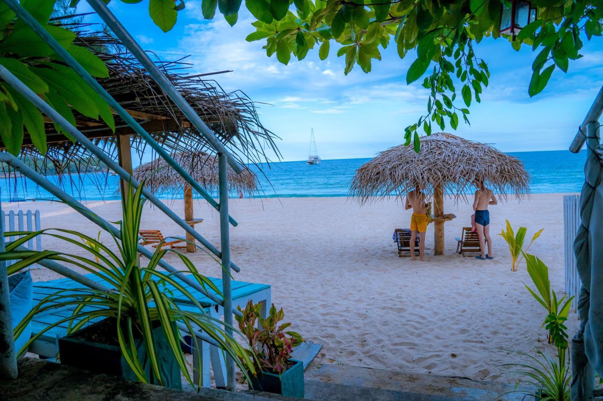 Trinco Beach By Dsk Trincomalee Exterior photo